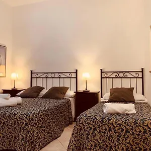 https://roma-family-apartment.it-romehotels.com