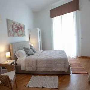 https://garibaldi-house-apartment.hotels-amalfi.com